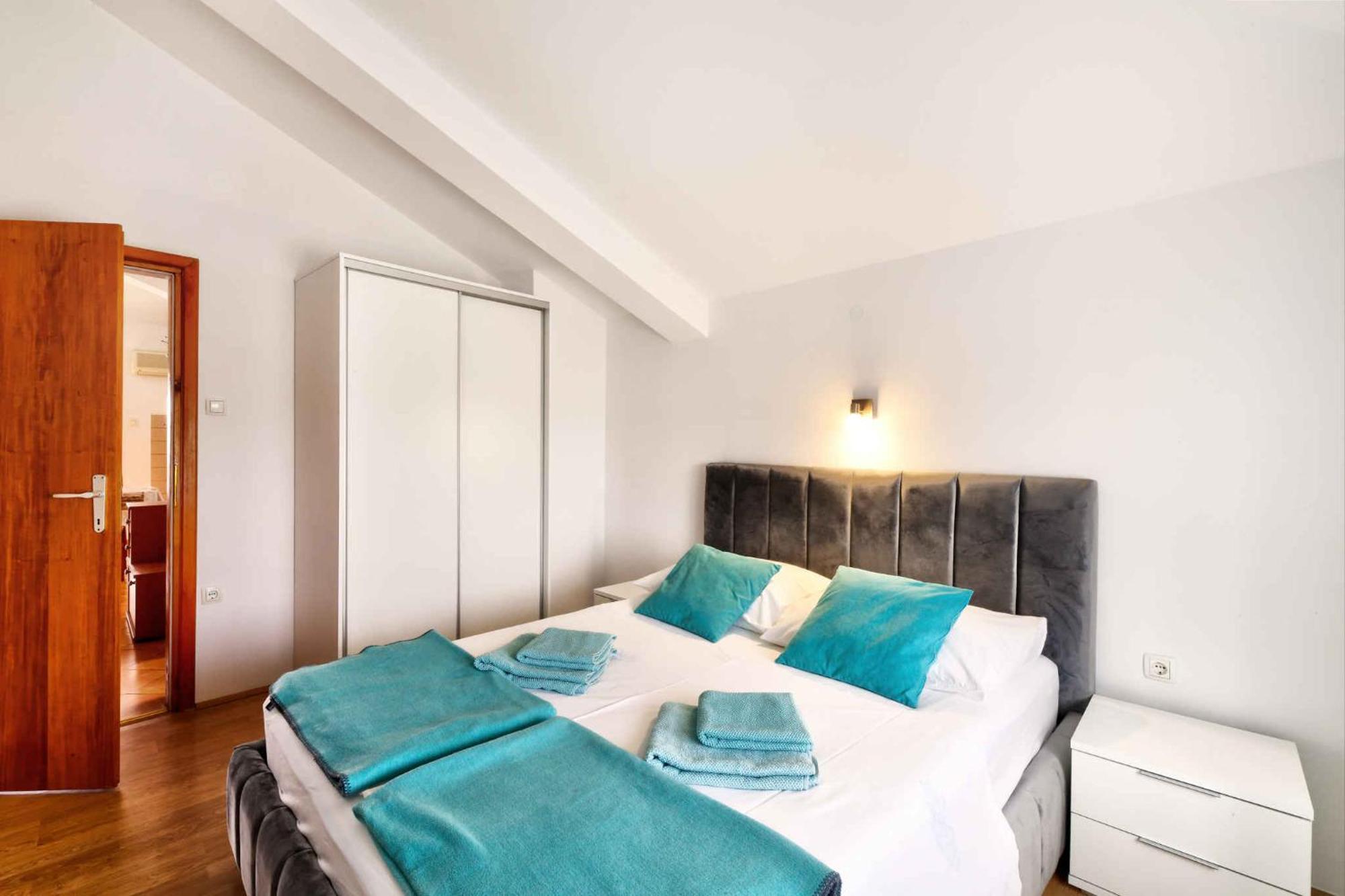Apartment In 43206